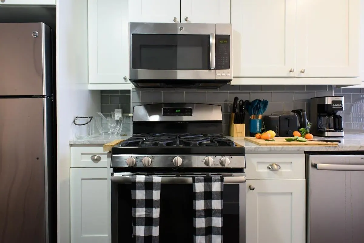 39-1 Renovated 3Br Apartment New York