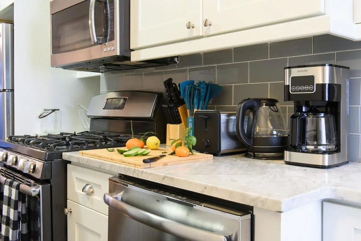 39-1 Renovated 3Br Apartment New York 0*,  United States