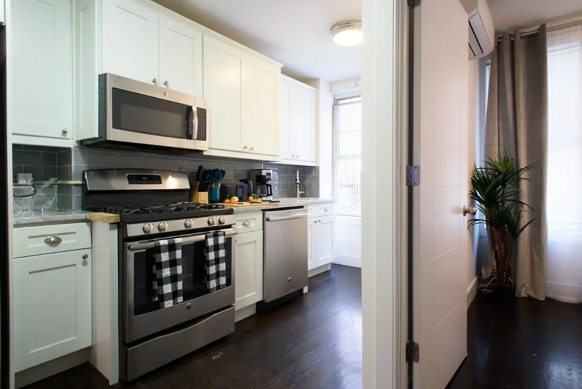 39-1 Renovated 3Br Apartment New York United States