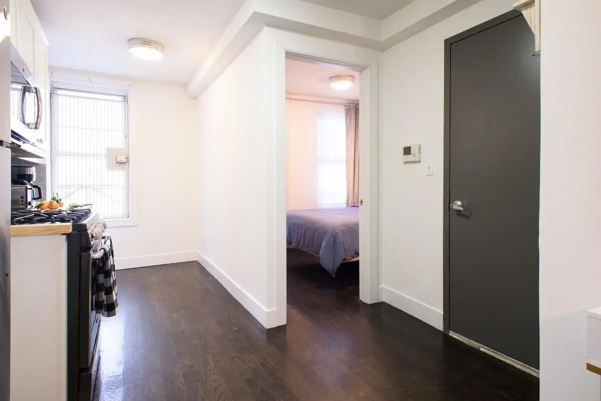 39-1 Renovated 3Br Apartment New York
